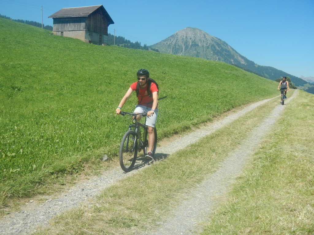 Village Camps International Summer Camp Leysin, Switzerland 2025-08-09 https://www.villagecamps.com/journals_admin/images/1179-5266-DSCN0965.jpg