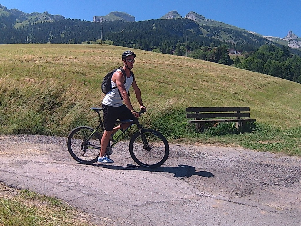 Village Camps International Summer Camp Leysin, Switzerland 2025-08-09 https://www.villagecamps.com/journals_admin/images/1190-6635-20150702_002711_01.jpg