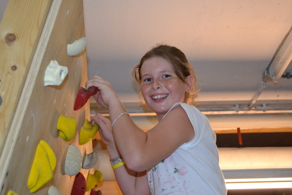Village Camps International Summer Camp Leysin, Switzerland 2025-08-09 https://www.villagecamps.com/journals_admin/images/1314-0438-DSC_0441.jpg