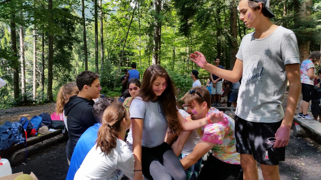 Village Camps International Summer Camp Leysin, Switzerland 2025-08-09 https://www.villagecamps.com/journals_admin/images/1325-9750-20150727_154215.jpg