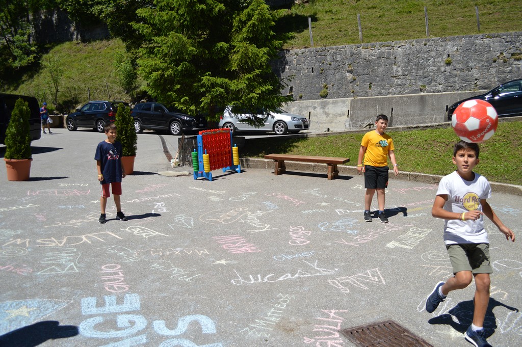 Village Camps International Summer Camp Leysin, Switzerland 2025-08-09 https://www.villagecamps.com/journals_admin/images/1578-8316-DSC_5573.jpg
