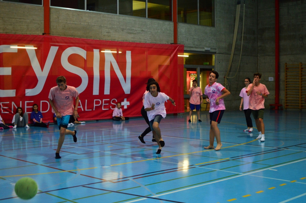 Village Camps International Summer Camp Leysin, Switzerland 2025-08-09 https://www.villagecamps.com/journals_admin/images/1791-0122-DSC_2472.jpg