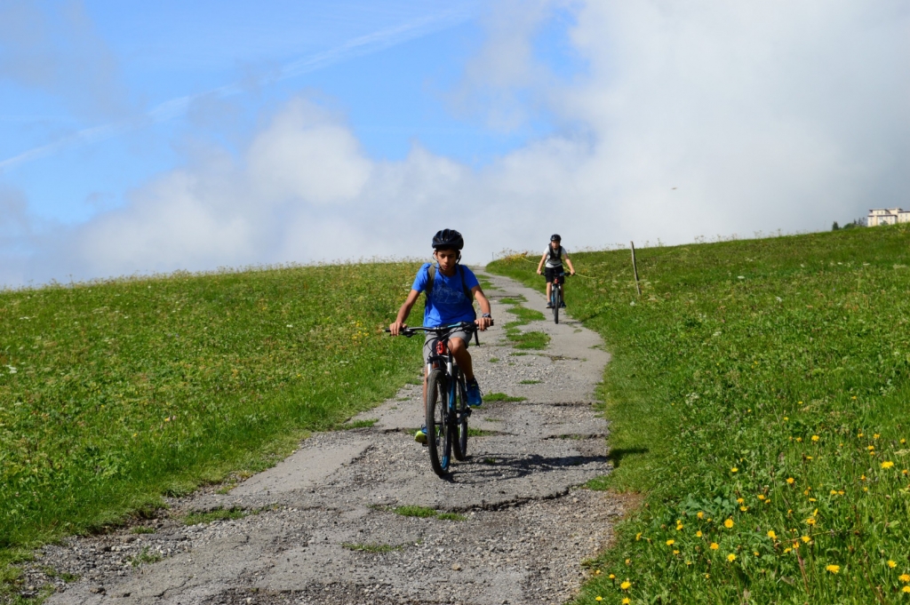 Village Camps International Summer Camp Leysin, Switzerland 2025-08-09 https://www.villagecamps.com/journals_admin/images/1931-9361-DSC_5503.jpg