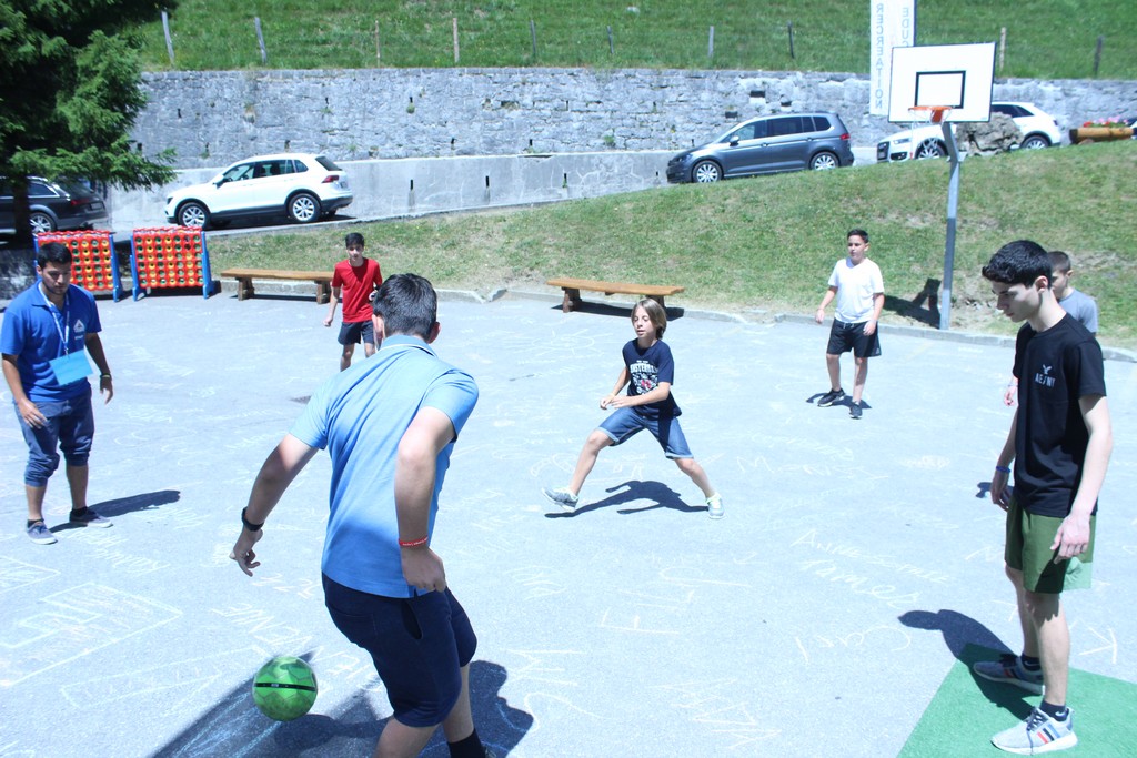 Village Camps International Summer Camp Leysin, Switzerland 2026-07-18 https://www.villagecamps.com/journals_admin/images/1976-1218-IMG_2662.jpg