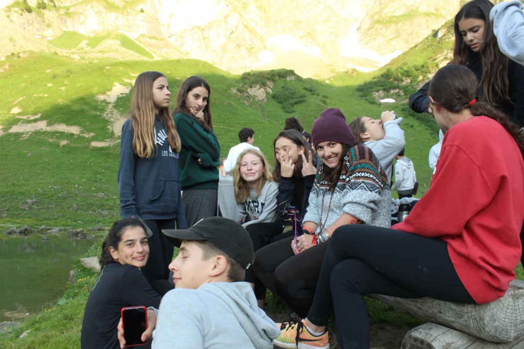 Village Camps International Summer Camp Leysin, Switzerland 2025-08-09 https://www.villagecamps.com/journals_admin/images/1980-0404-IMG_5147.jpg