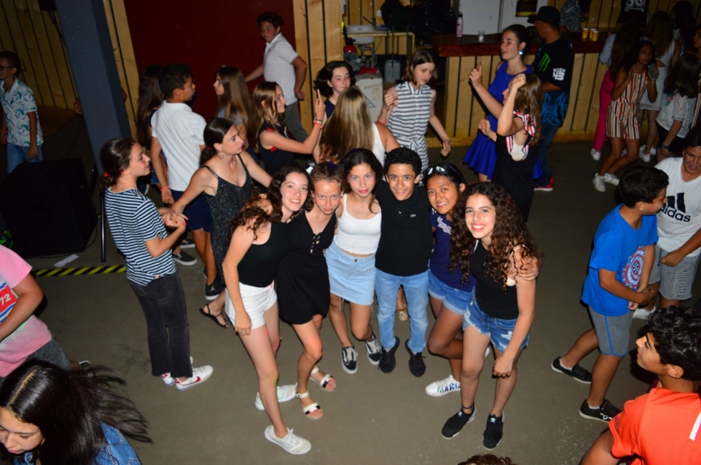 Village Camps International Summer Camp Leysin, Switzerland 2025-08-09 https://www.villagecamps.com/journals_admin/images/1983-3698-DSC_9645.jpg