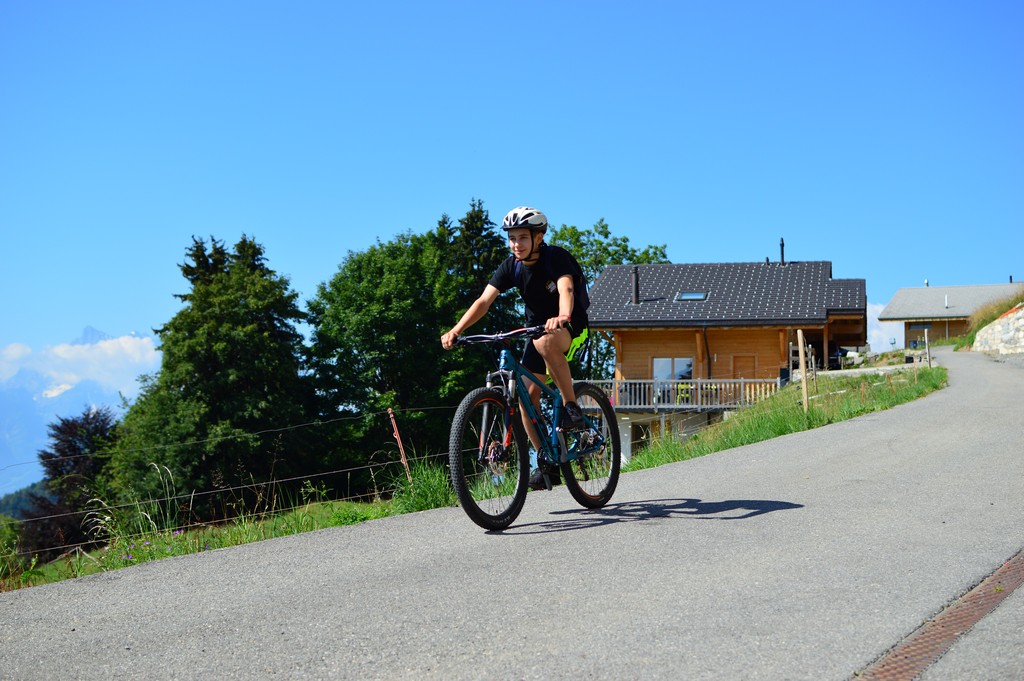 Village Camps International Summer Camp Leysin, Switzerland 2025-08-09 https://www.villagecamps.com/journals_admin/images/1985-2166-DSC_0187.jpg