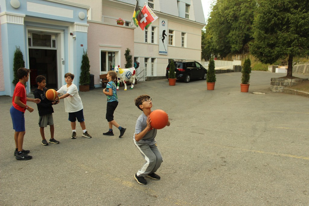Village Camps International Summer Camp Leysin, Switzerland 2025-08-09 https://www.villagecamps.com/journals_admin/images/1989-9829-IMG_0145.jpg