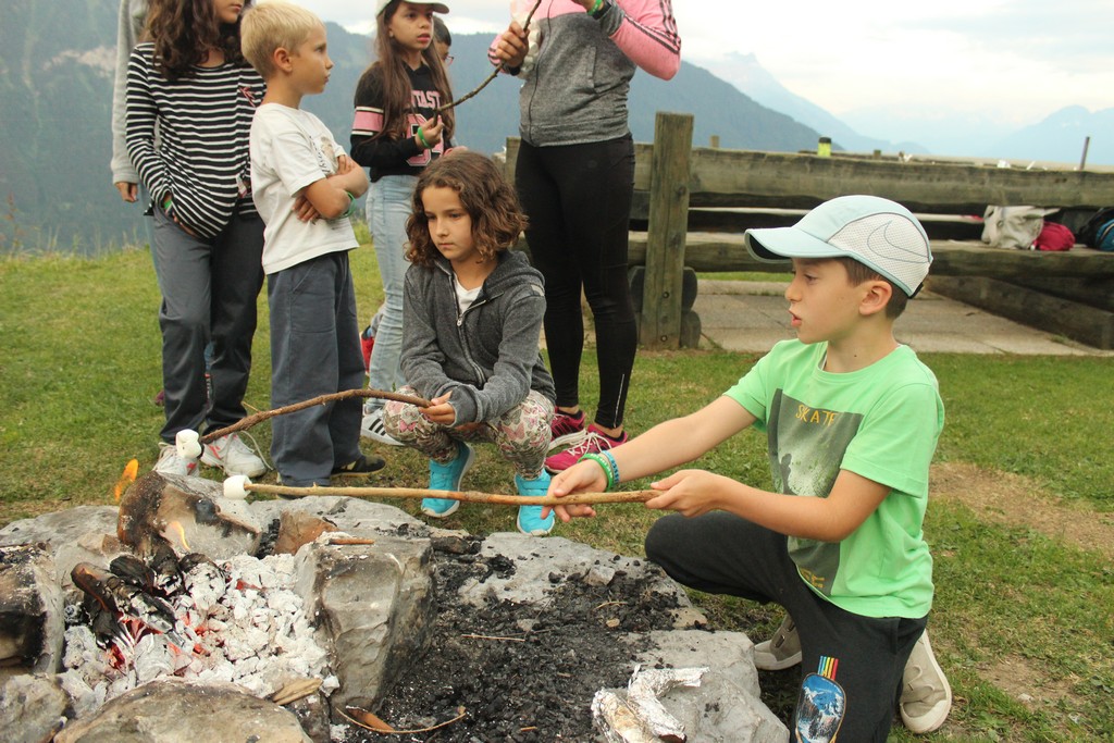 Village Camps International Summer Camp   https://www.villagecamps.com/journals_admin/images/2061-2105-IMG_2619.jpg