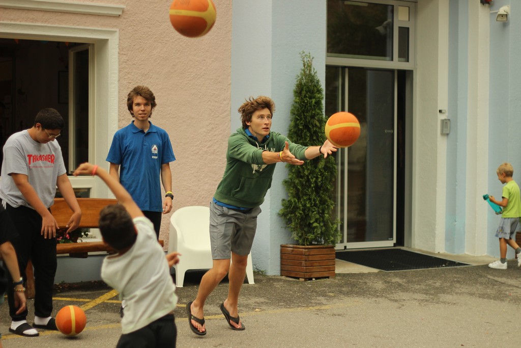 Village Camps International Summer Camp Leysin, Switzerland 2025-08-09 https://www.villagecamps.com/journals_admin/images/2072-0344-IMG_9801.jpg