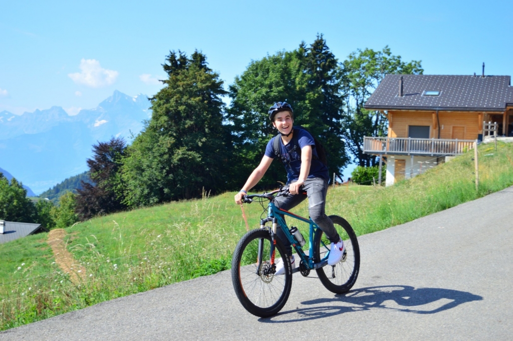 Village Camps International Summer Camp Leysin, Switzerland 2025-08-09 https://www.villagecamps.com/journals_admin/images/2103-7979-DSC_5694.jpg