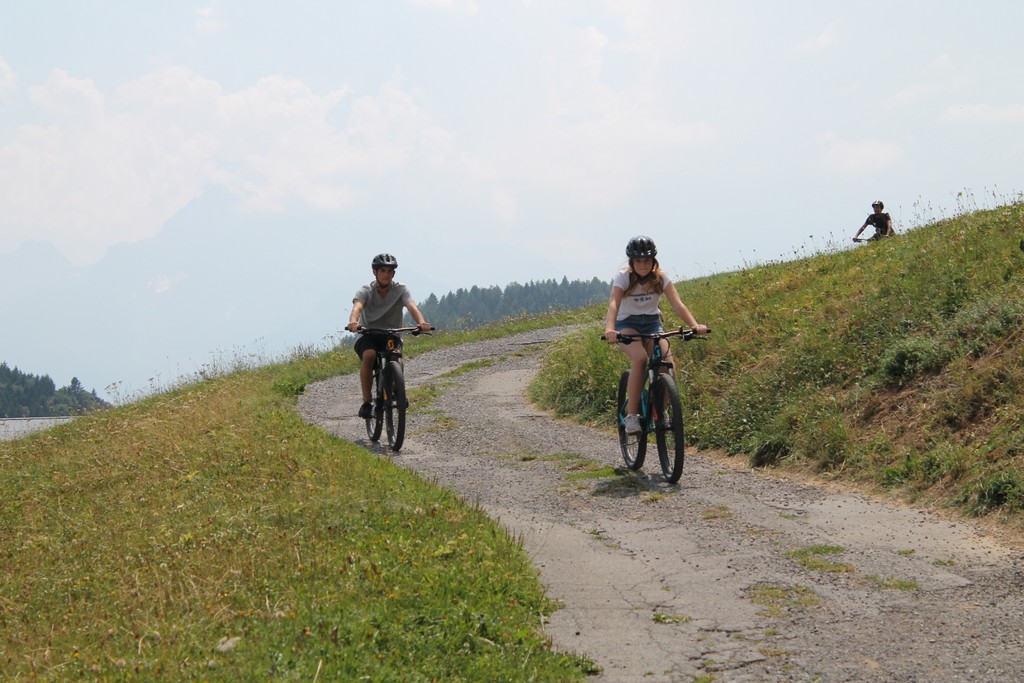 Village Camps International Summer Camp Leysin, Switzerland 2025-08-09 https://www.villagecamps.com/journals_admin/images/2109-4611-IMG_4525.jpg