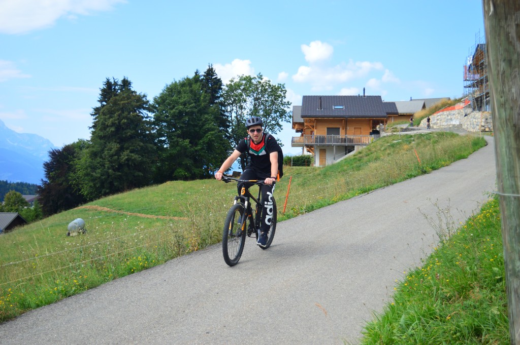 Village Camps International Summer Camp Leysin, Switzerland 2025-08-09 https://www.villagecamps.com/journals_admin/images/2110-1130-DSC_8205.jpg
