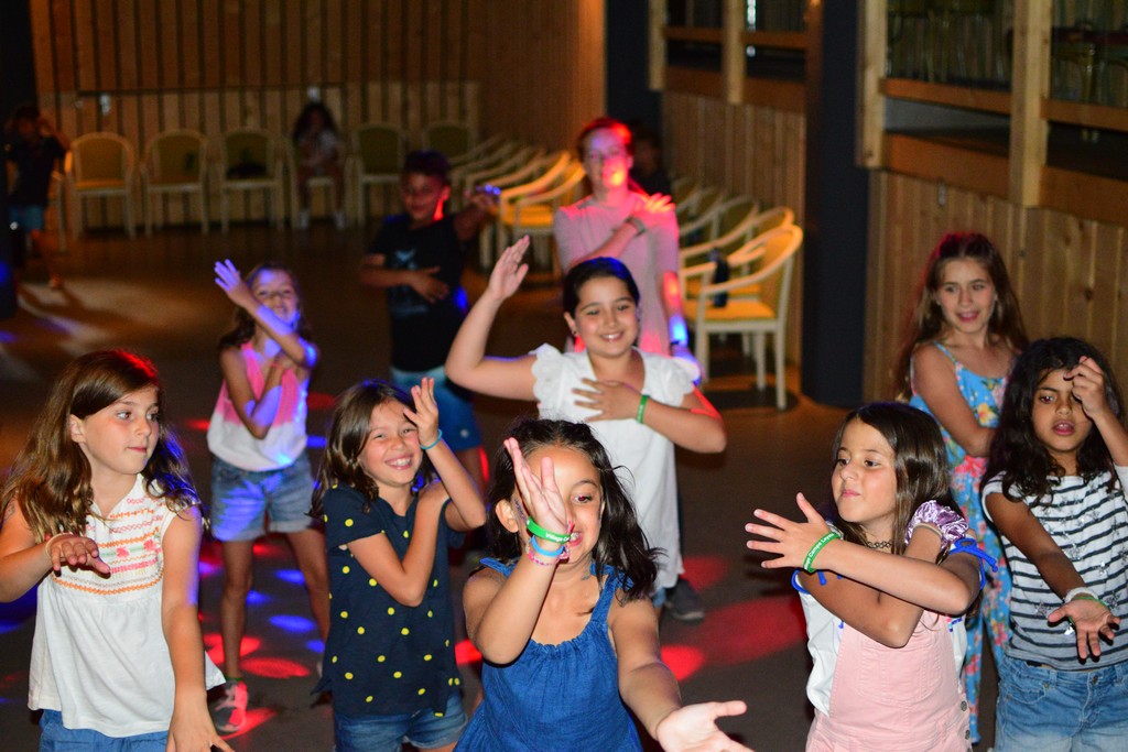 Village Camps International Summer Camp Leysin, Switzerland 2025-08-09 https://www.villagecamps.com/journals_admin/images/2203-2990-DSC_2902.jpg