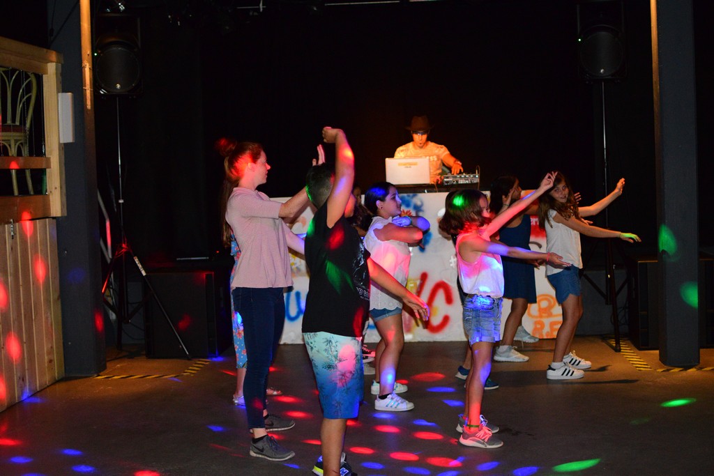 Village Camps International Summer Camp Leysin, Switzerland 2025-08-09 https://www.villagecamps.com/journals_admin/images/2203-2992-DSC_2904.jpg
