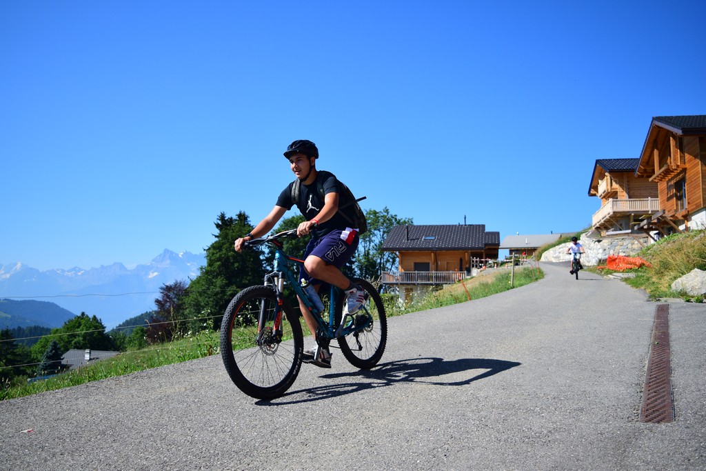 Village Camps International Summer Camp Leysin, Switzerland 2025-08-09 https://www.villagecamps.com/journals_admin/images/2305-3552-DSC_0368.jpg