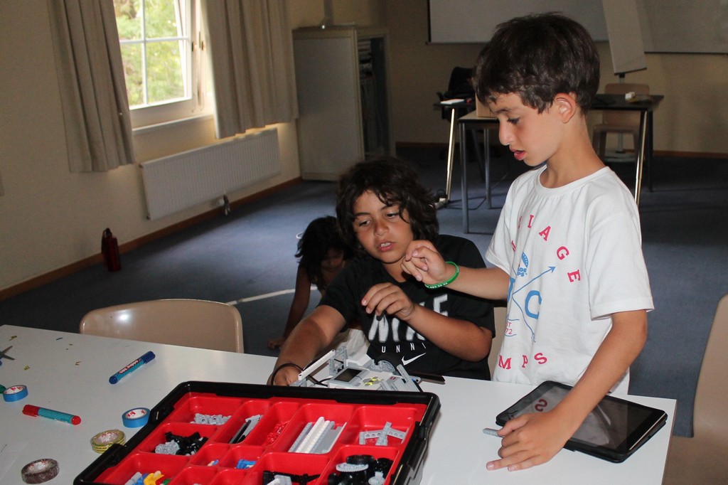 Village Camps International Summer Camp Leysin, Switzerland 2025-08-09 https://www.villagecamps.com/journals_admin/images/2306-9794-IMG_2196.jpg Village Camps International Summer Camp Leysin, Switzerland 2025-08-09 https://www.villagecamps.com/journals_admin/images/2306-9794-IMG_2196.jpg