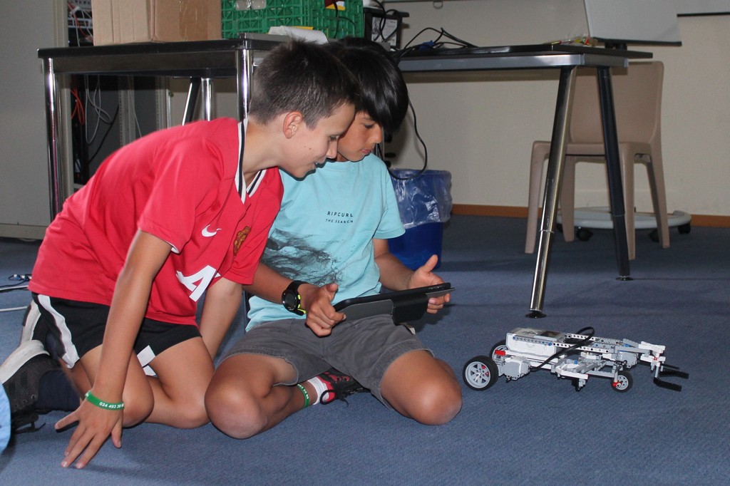 Village Camps International Summer Camp Leysin, Switzerland 2025-08-09 https://www.villagecamps.com/journals_admin/images/2306-9796-IMG_2194.jpg