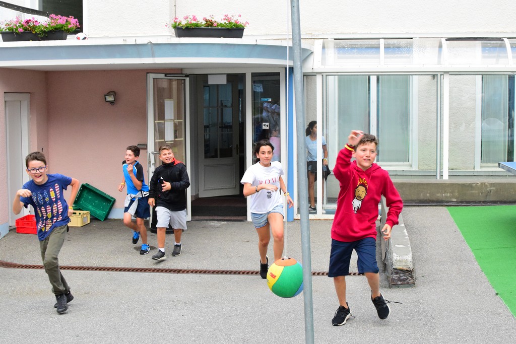 Village Camps International Summer Camp Leysin, Switzerland 2025-08-09 https://www.villagecamps.com/journals_admin/images/2325-0373-DSC_2868.jpg