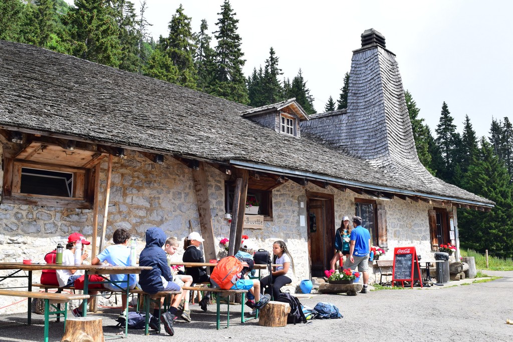 Village Camps International Summer Camp Leysin, Switzerland 2025-08-09 https://www.villagecamps.com/journals_admin/images/2327-4202-DSC_3447.jpg