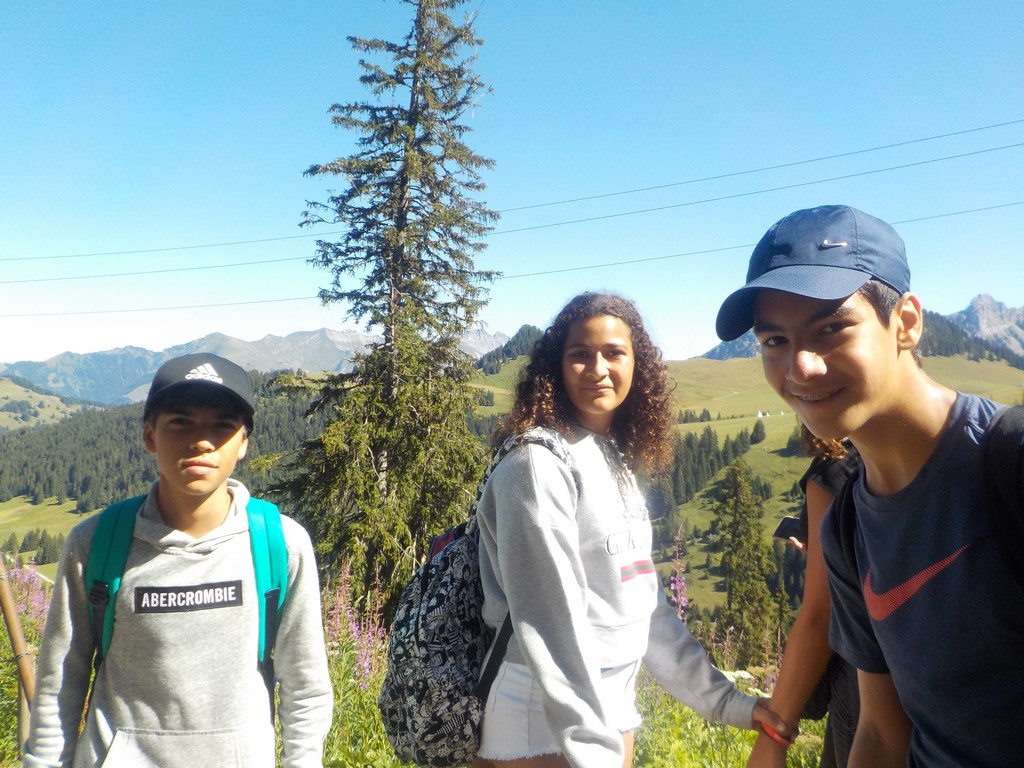 Village Camps International Summer Camp Leysin, Switzerland 2025-08-09 https://www.villagecamps.com/journals_admin/images/2327-4205-DSCN0386.jpg