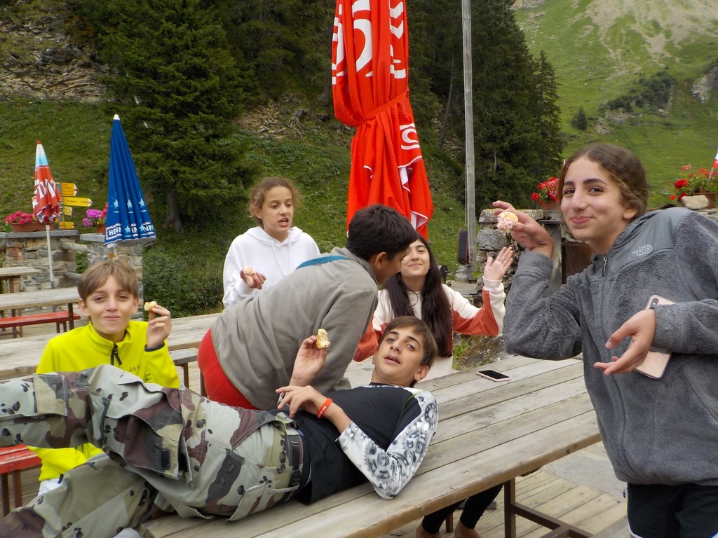 Village Camps International Summer Camp Leysin, Switzerland 2025-08-09 https://www.villagecamps.com/journals_admin/images/2327-4206-DSCN0421.jpg