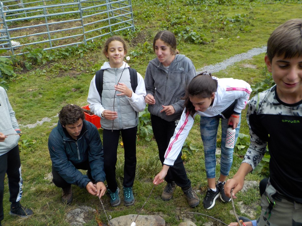 Village Camps International Summer Camp Leysin, Switzerland 2025-08-09 https://www.villagecamps.com/journals_admin/images/2327-4206-DSCN0425.jpg