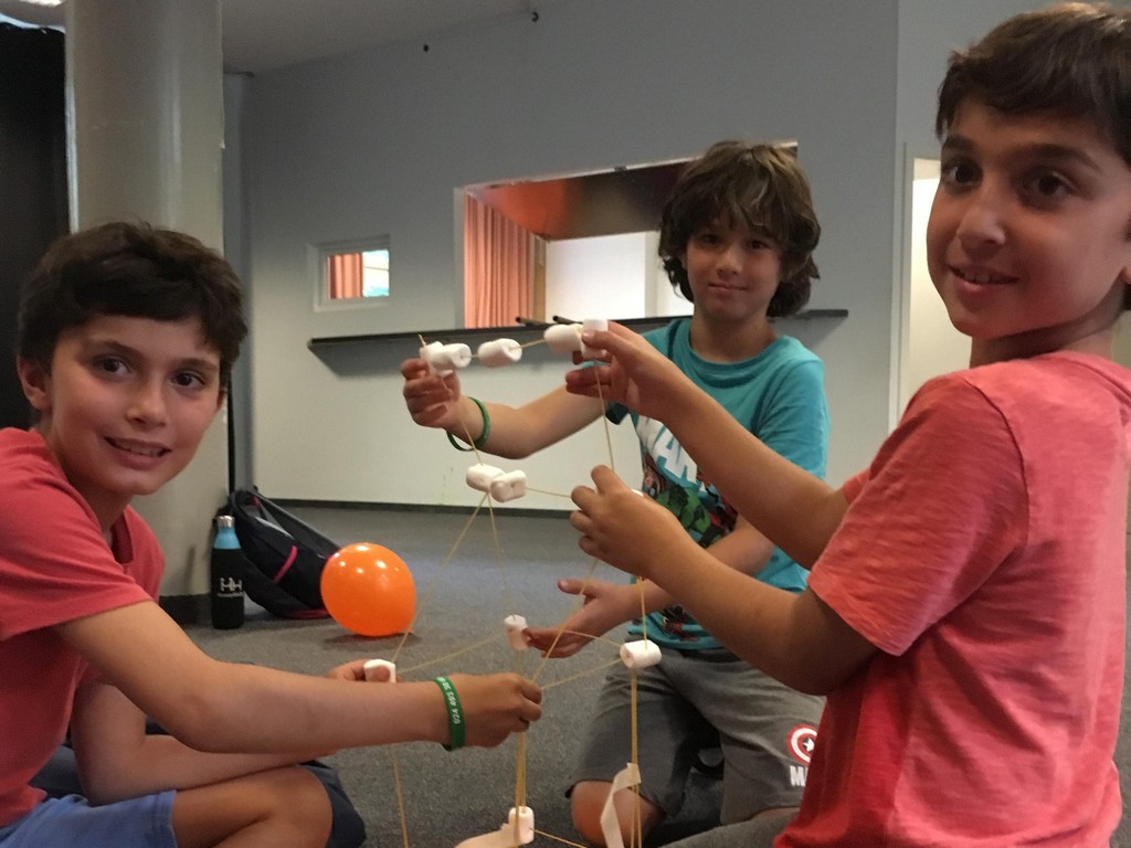 Village Camps International Summer Camp Leysin, Switzerland 2025-08-09 https://www.villagecamps.com/journals_admin/images/2329-4094-67728779_2347727068810600_716032195692593152_n.jpg