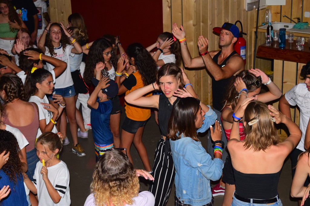 Village Camps International Summer Camp Leysin, Switzerland 2025-08-09 https://www.villagecamps.com/journals_admin/images/2331-2432-DSC_6025.jpg