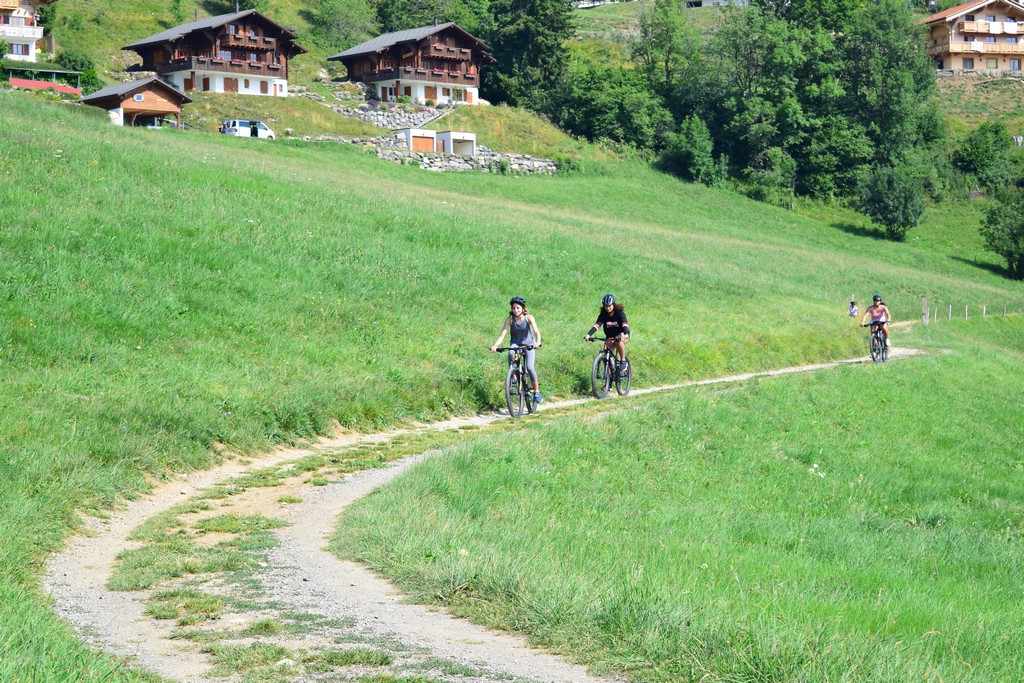 Village Camps International Summer Camp Leysin, Switzerland 2025-08-09 https://www.villagecamps.com/journals_admin/images/2333-0239-DSC_6677.jpg