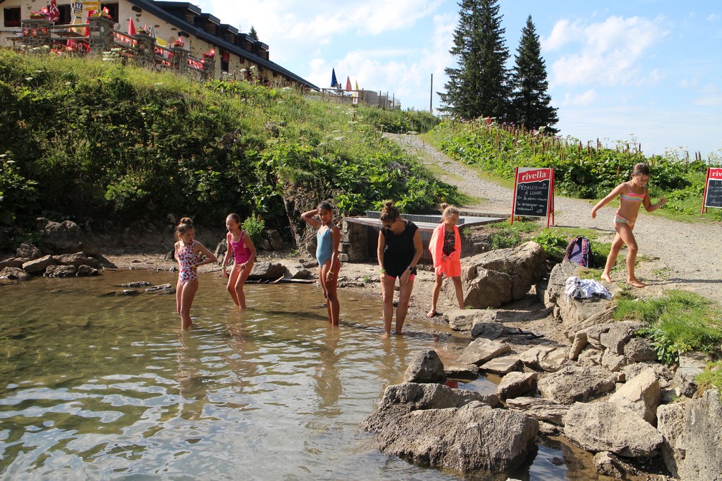 Village Camps International Summer Camp Leysin, Switzerland 2025-08-09 https://www.villagecamps.com/journals_admin/images/2333-0244-IMG_6203.jpg