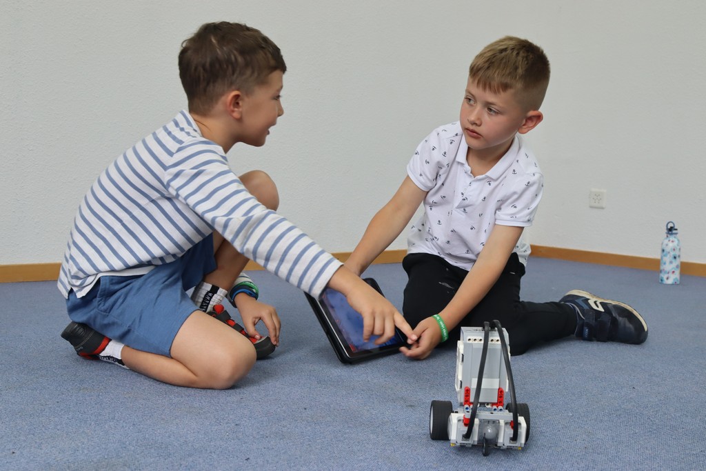 Village Camps International Summer Camp Leysin, Switzerland 2026-08-15 https://www.villagecamps.com/journals_admin/images/2377-7067-IMG_0556.jpg Village Camps International Summer Camp Leysin, Switzerland 2026-08-15 https://www.villagecamps.com/journals_admin/images/2377-7067-IMG_0556.jpg