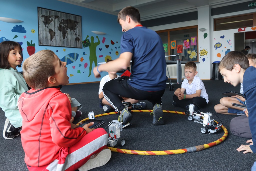 Village Camps International Summer Camp Leysin, Switzerland 2025-08-09 https://www.villagecamps.com/journals_admin/images/2377-7082-IMG_0629.jpg