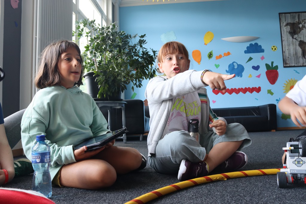 Village Camps International Summer Camp Leysin, Switzerland 2026-07-26 https://www.villagecamps.com/journals_admin/images/2377-7085-IMG_0643.jpg