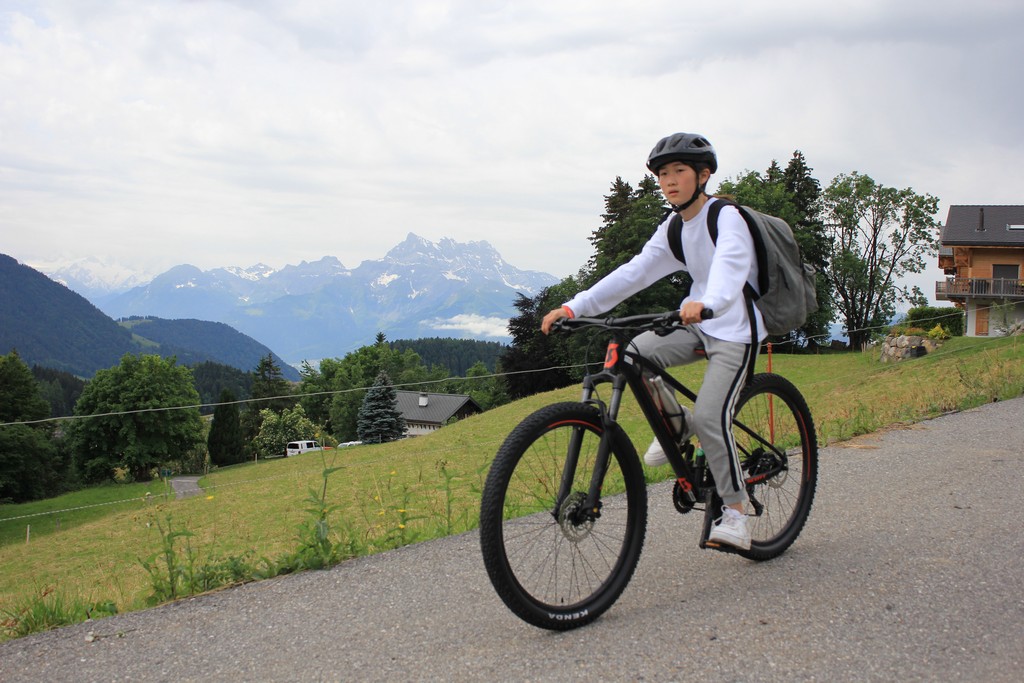 Village Camps International Summer Camp Leysin, Switzerland 2025-08-09 https://www.villagecamps.com/journals_admin/images/2382-9206-IMG_7425.jpg
