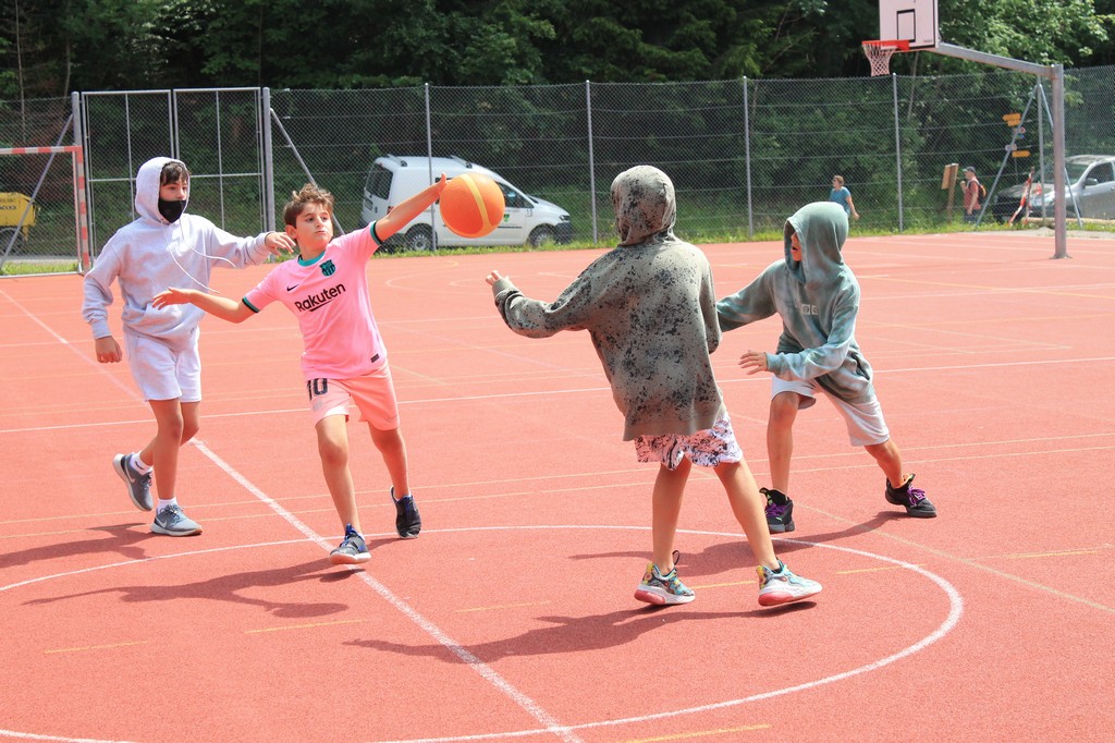 Village Camps International Summer Camp Leysin, Switzerland 2025-08-09 https://www.villagecamps.com/journals_admin/images/2391-2343-IMG_8085.jpg