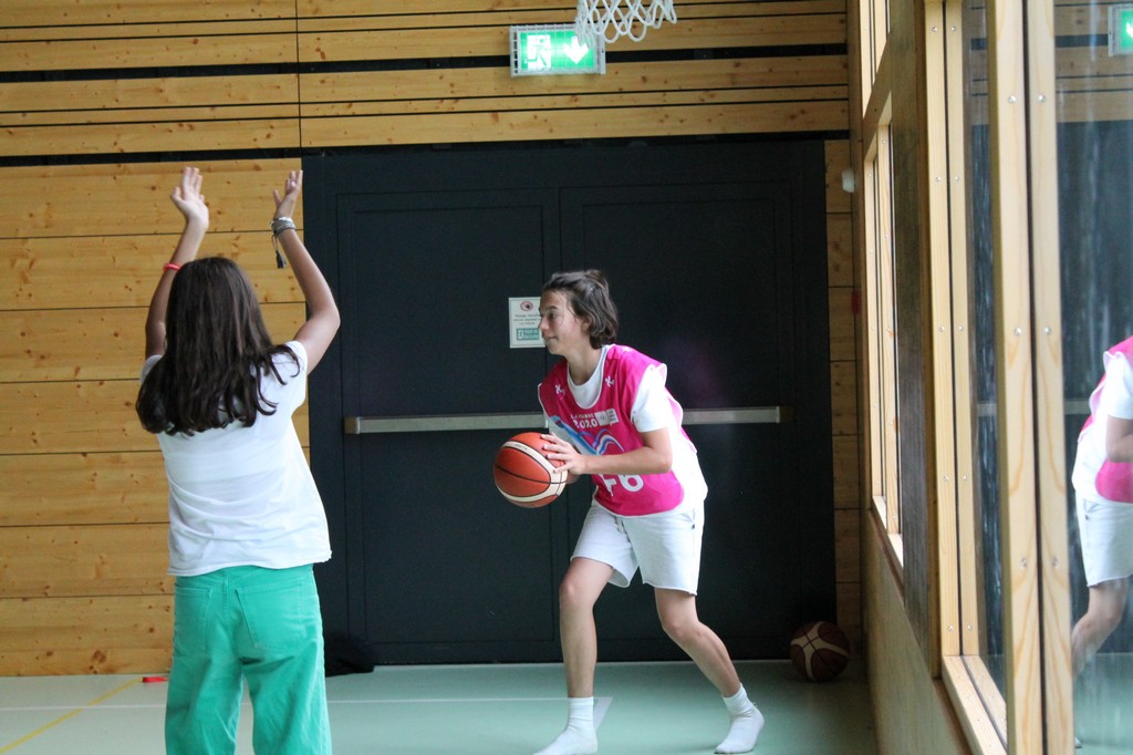 Village Camps International Summer Camp Leysin, Switzerland 2025-08-09 https://www.villagecamps.com/journals_admin/images/2434-3997-IMG_0752.jpg