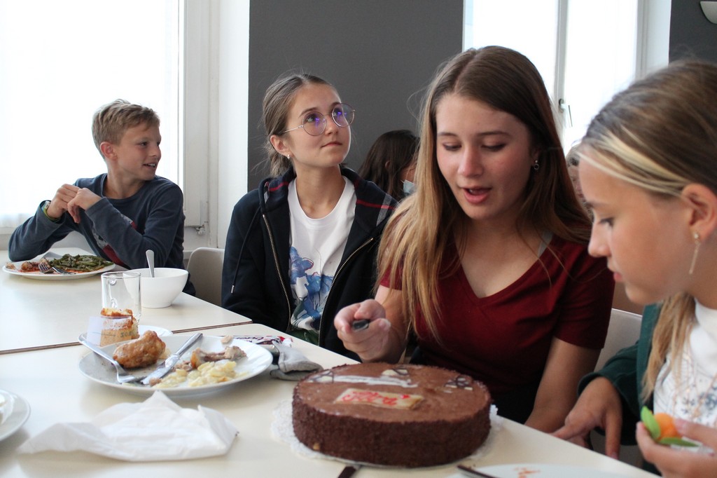 Village Camps International Summer Camp Leysin, Switzerland 2025-08-09 https://www.villagecamps.com/journals_admin/images/2438-1051-IMG_1883.jpg