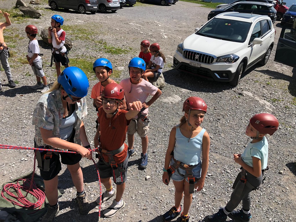 Village Camps International Summer Camp Leysin, Switzerland 2025-08-09 https://www.villagecamps.com/journals_admin/images/2442-4437-PHOTO-2021-08-11-21-28-35.jpg