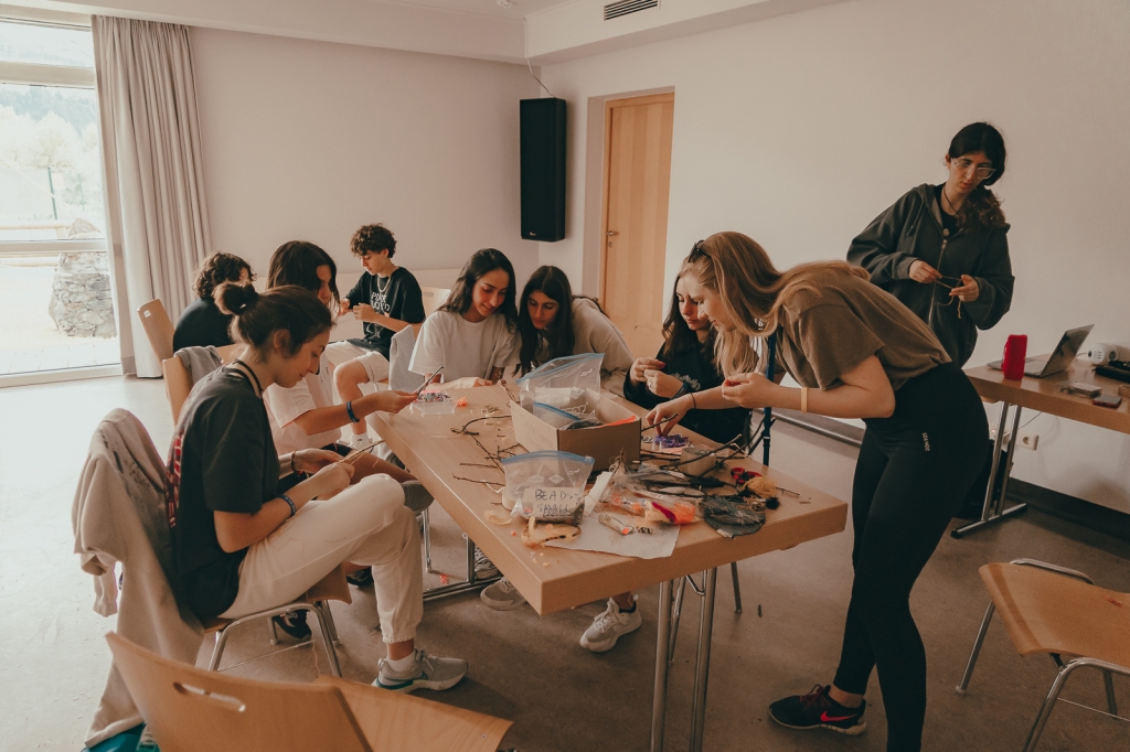 Village Camps International Summer Camp Leysin, Switzerland 2026-08-04 https://www.villagecamps.com/journals_admin/images/2477-6934-06_07_2022_Village_Camp_Zell_am_See_3rd_day_101.jpg Village Camps International Summer Camp Leysin, Switzerland 2026-08-04 https://www.villagecamps.com/journals_admin/images/2477-6934-06_07_2022_Village_Camp_Zell_am_See_3rd_day_101.jpg