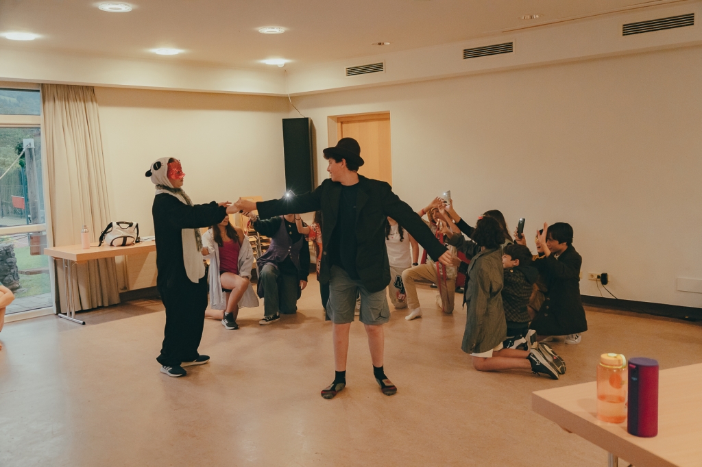 Village Camps International Summer Camp Leysin, Switzerland 2025-08-09 https://www.villagecamps.com/journals_admin/images/2477-7056-06_07_2022_Village_Camp_Zell_am_See_3rd_day_132.jpg