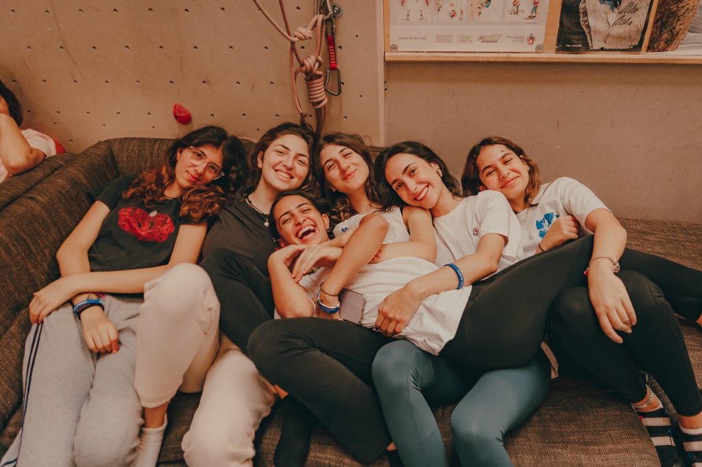 Village Camps International Summer Camp Leysin, Switzerland 2025-08-09 https://www.villagecamps.com/journals_admin/images/2477-7239-06_07_2022_Village_Camp_Zell_am_See_3rd_day_15.jpg