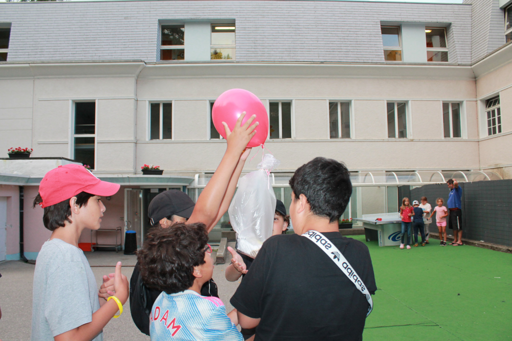Village Camps International Summer Camp Leysin, Switzerland 2025-08-09 https://www.villagecamps.com/journals_admin/images/2477-8578-IMG_3452.jpg