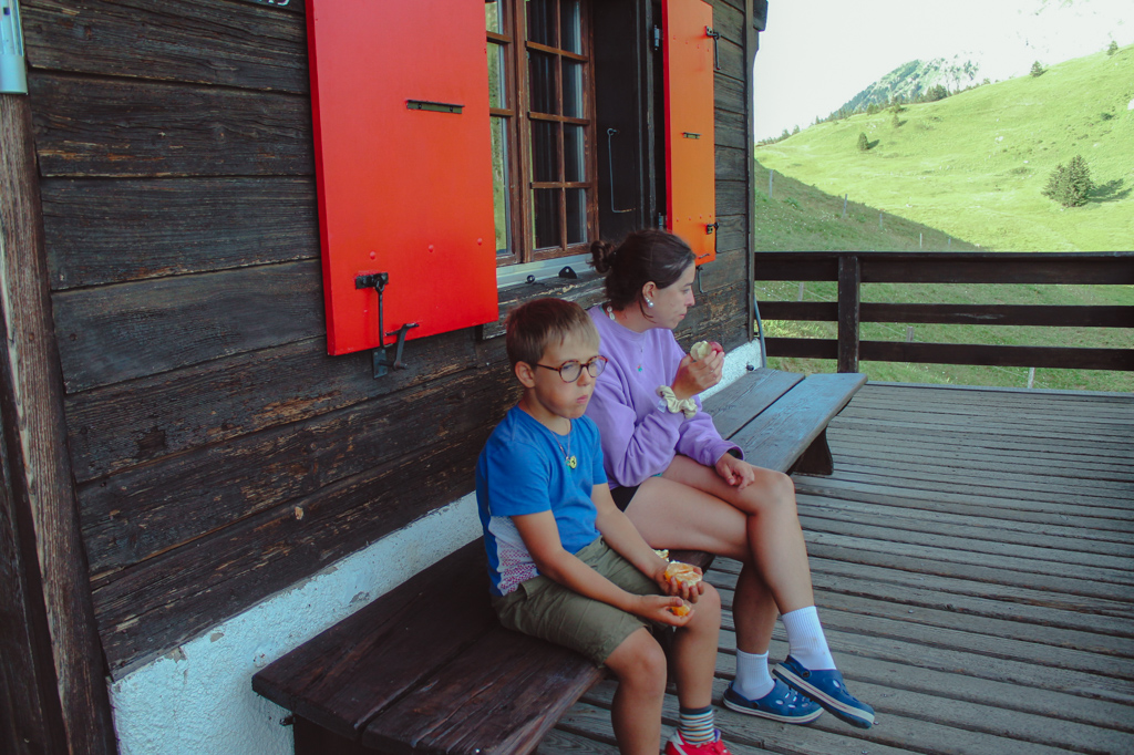 Village Camps International Summer Camp Leysin, Switzerland 2025-08-09 https://www.villagecamps.com/journals_admin/images/2484-9947-IMG_3909.jpg