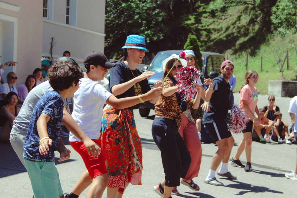 Village Camps International Summer Camp Leysin, Switzerland 2025-08-09 https://www.villagecamps.com/journals_admin/images/2485-0986-IMG_9565.jpg