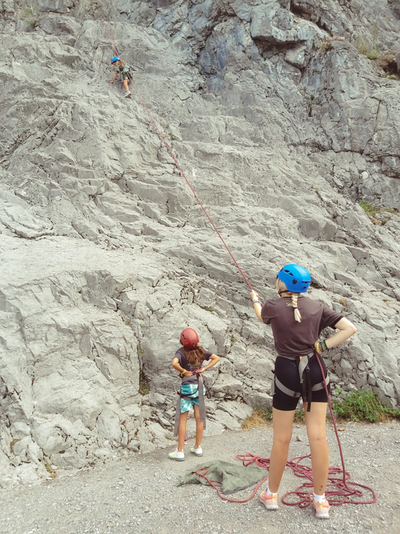Village Camps International Summer Camp Leysin, Switzerland 2025-08-09 https://www.villagecamps.com/journals_admin/images/2492-4420-archeryandclimbing-51.jpg