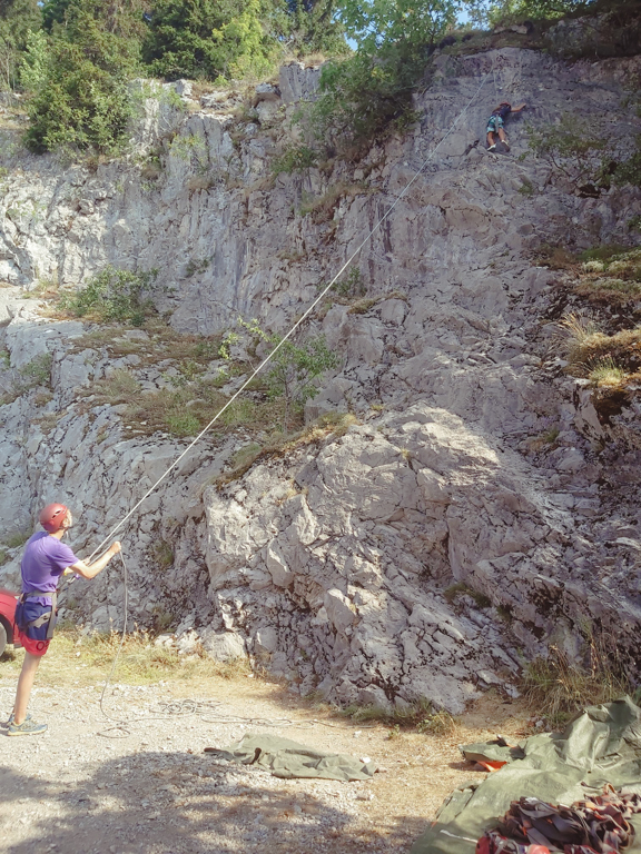 Village Camps International Summer Camp Leysin, Switzerland 2025-08-09 https://www.villagecamps.com/journals_admin/images/2492-4422-archeryandclimbing-25.jpg