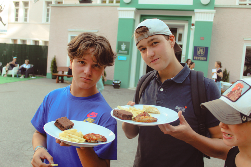Village Camps International Summer Camp Leysin, Switzerland 2025-08-09 https://www.villagecamps.com/journals_admin/images/2500-9682-IMG_5525.jpg