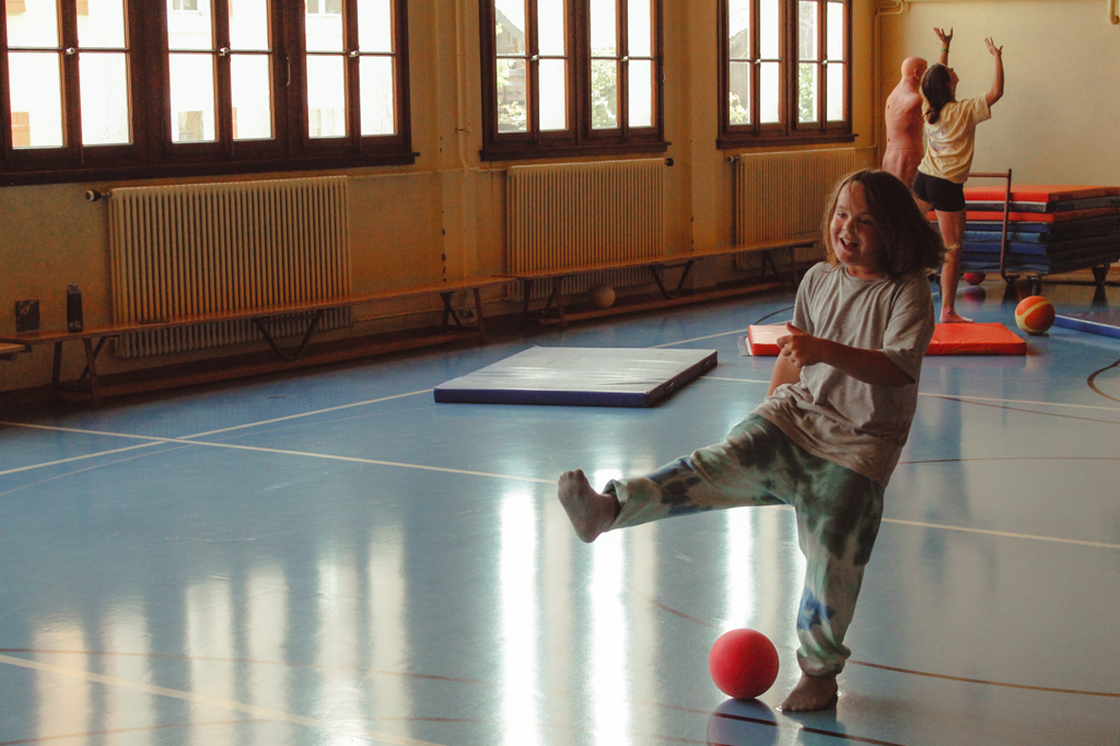 Village Camps International Summer Camp Leysin, Switzerland 2026-07-25 https://www.villagecamps.com/journals_admin/images/2537-4735-Cam1-17.jpg