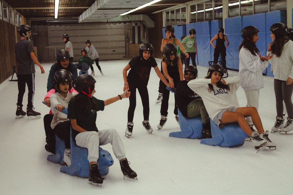 Village Camps International Summer Camp Leysin, Switzerland 2025-08-09 https://www.villagecamps.com/journals_admin/images/2537-4812-Cam1-57.jpg